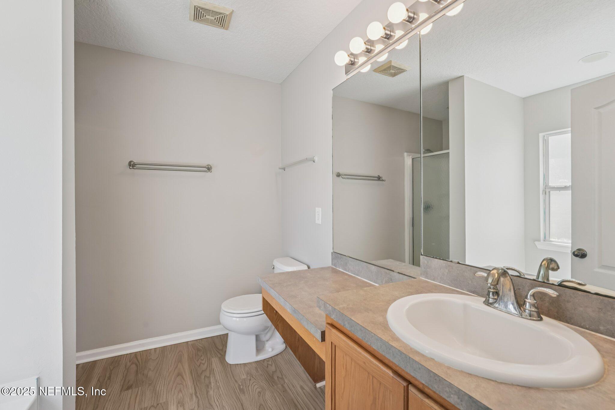 1068 Morning Light Road Jacksonville, FL 32218 - Photo 18 of 31 Primary Bath