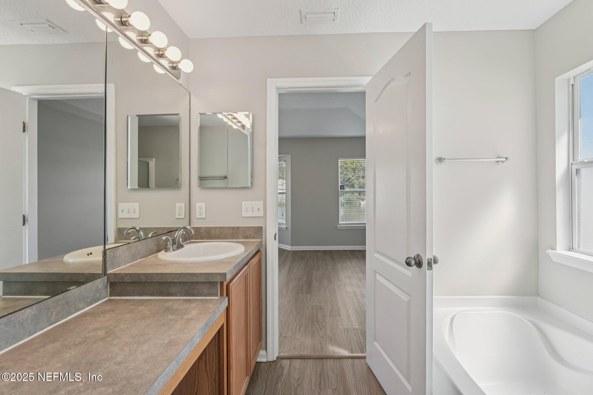 1068 Morning Light Road Jacksonville, FL 32218 - Photo 21 of 34 Primary Bath