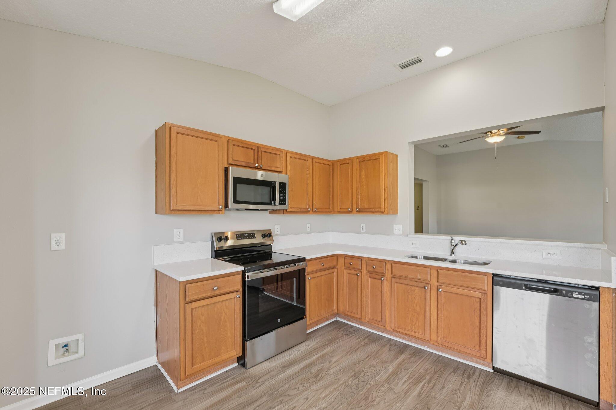 1068 Morning Light Road Jacksonville, FL 32218 - Photo 10 of 34 17-web-or-mls-Morning Light Rd-S1910-017