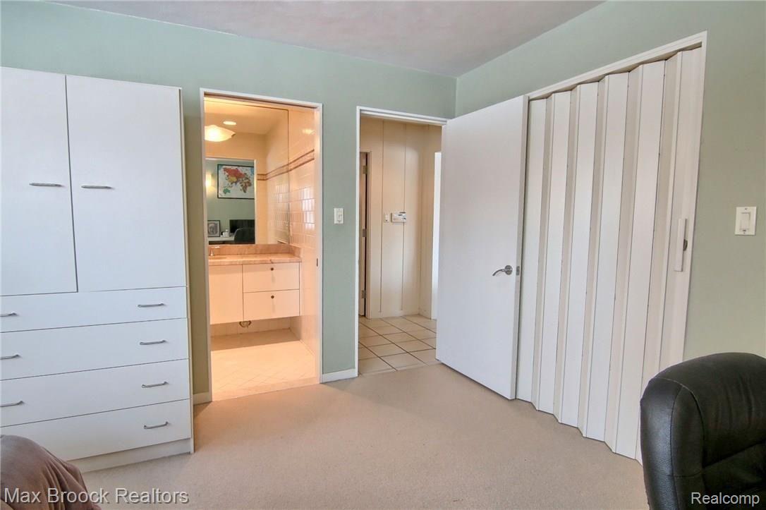 4180 Stoddard Road West Bloomfield, MI 48323 - Photo 30 of 43 3rd_Bedroom_2nd_View.jpg