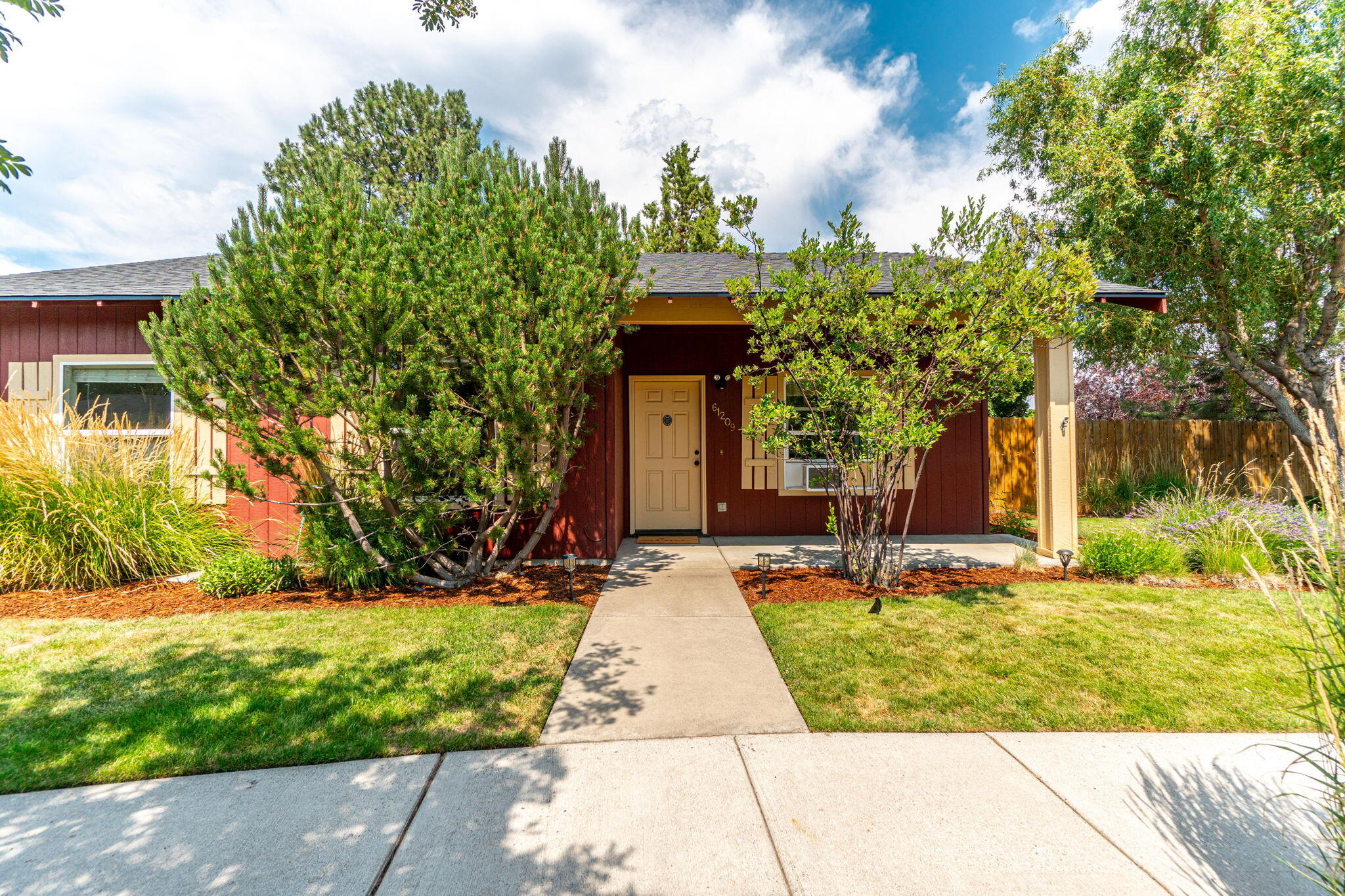 61209 Larkspur Loop Bend, OR 97702 - Photo 1 of 39 2-web-or-mls-Riley Visuals-2