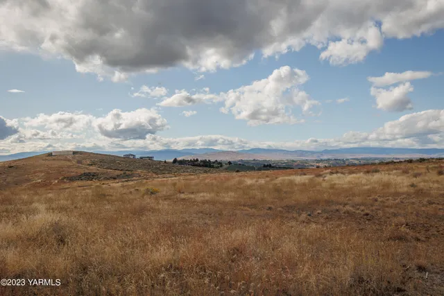 $3,700,000 | Tbd Lookout Point Drive, Selah, WA 98942