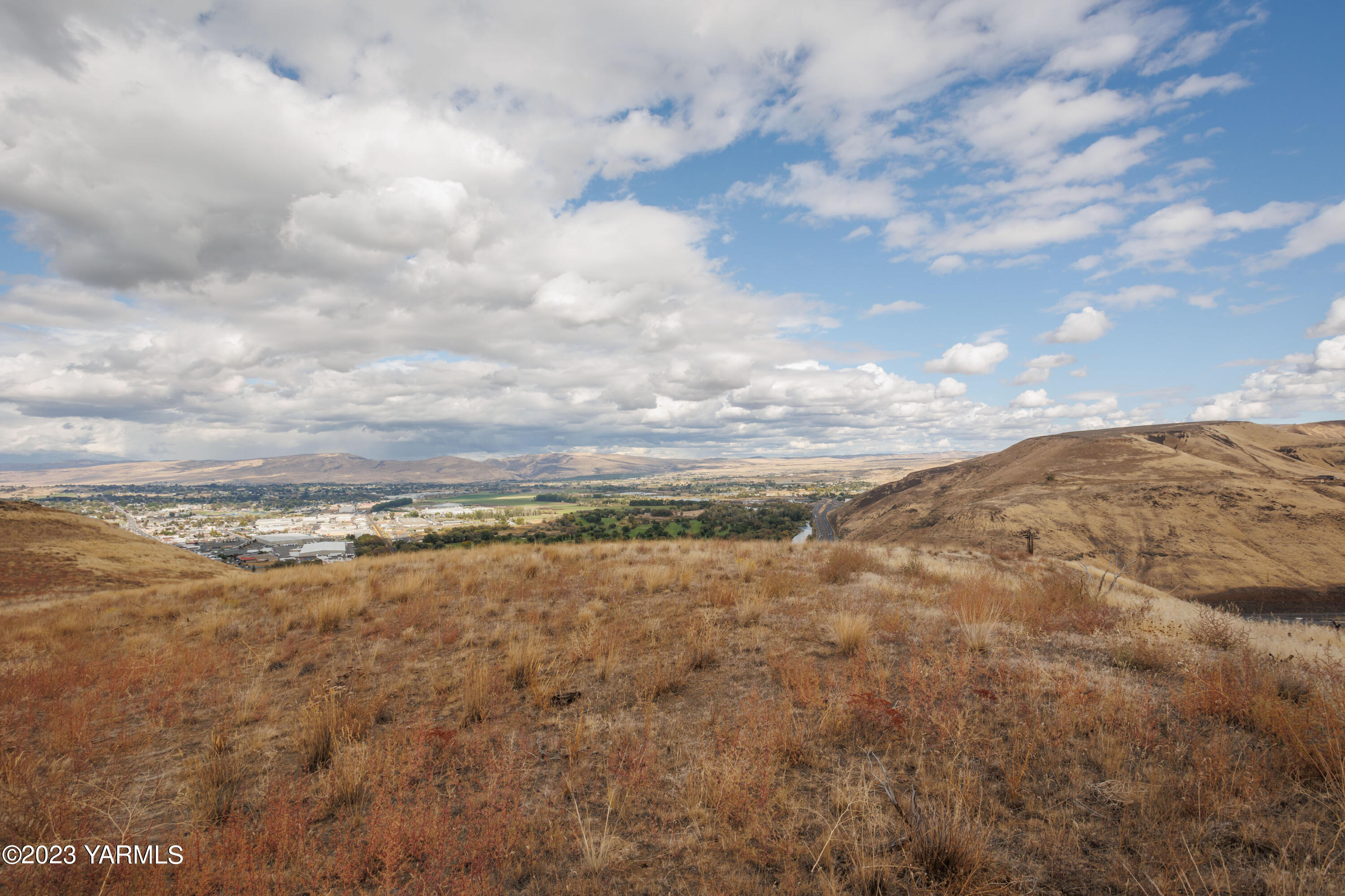 Tbd Lookout Point Drive Selah, WA 98942 - Photo 7 of 27 a view of an ocean
