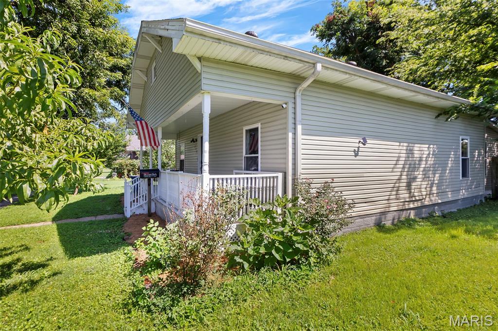 212 West Davidson Avenue Chaffee, MO 63740 - Photo 3 of 21