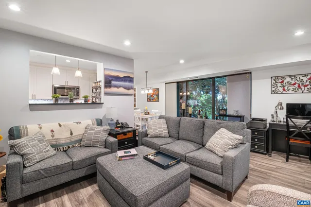 $359,900 | 511 1st Street North, Unit 105, Charlottesville, VA 22902