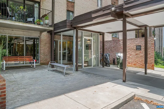 $359,900 | 511 1st Street North, Unit 105, Charlottesville, VA 22902