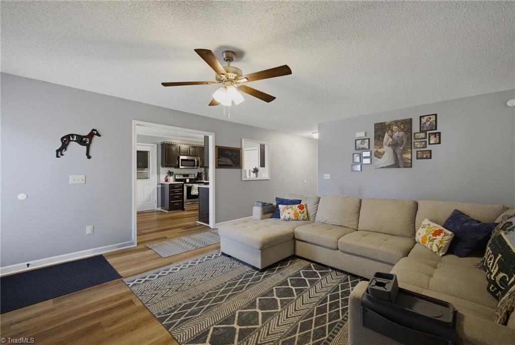 7494 Friendship Ledford Road Winston-Salem, NC 27107 - Photo 7 of 33