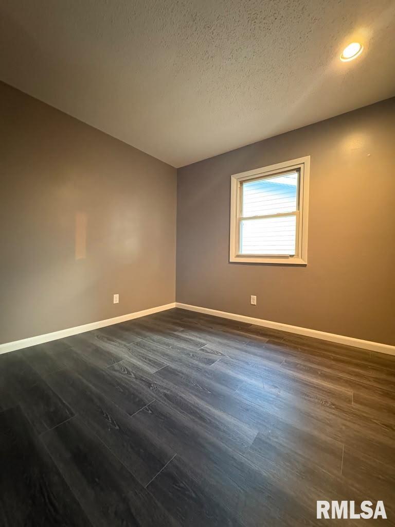 2043 Scarborough Road Springfield, IL 62702 - Photo 12 of 31