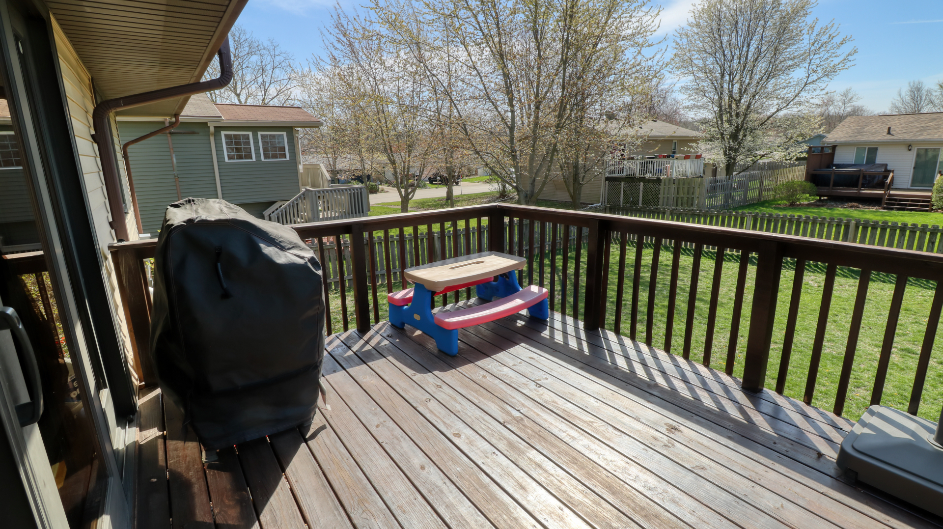 23 Cedar Court Bloomington, IL 61701 - Photo 33 of 36 a view of balcony with furniture
