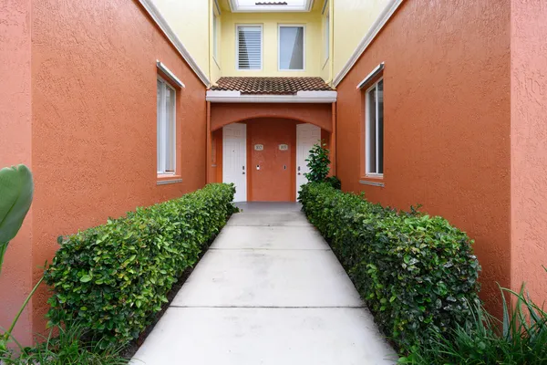 $3,800 | 40 Southeast Sedona Circle, Unit 103, Stuart, FL 34994