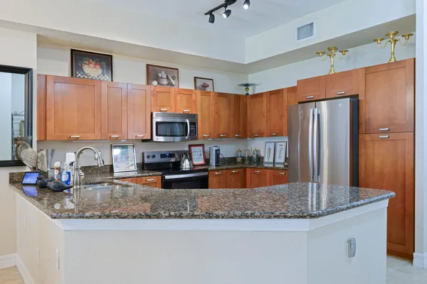 $3,800 | 40 Southeast Sedona Circle, Unit 103, Stuart, FL 34994