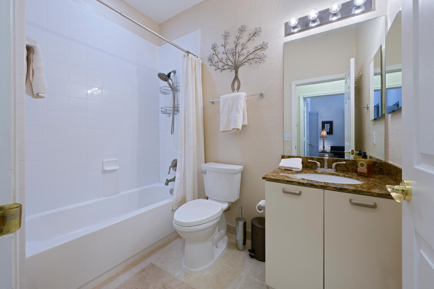 40 Southeast Sedona Circle, Unit 103 Stuart, FL 34994 - Photo 10 of 24 40 SE Sedona