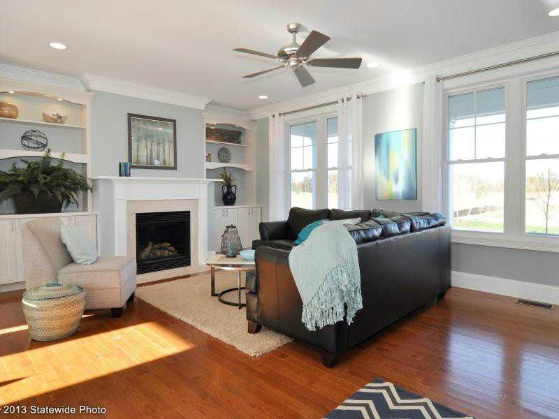 23 East Matunuck Farm Drive South Kingstown, RI 02879 - Photo 17 of 23 Living Room.