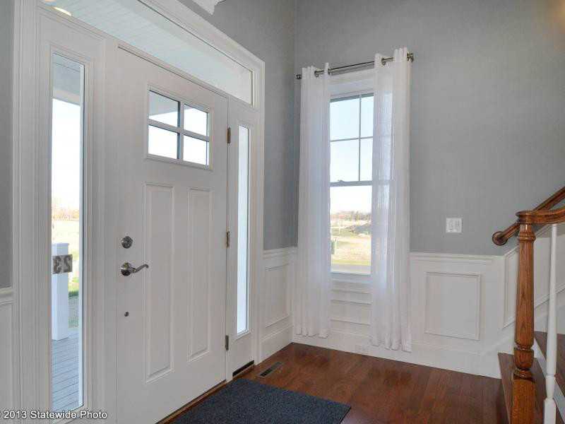 23 East Matunuck Farm Drive South Kingstown, RI 02879 - Photo 6 of 23 Entry.