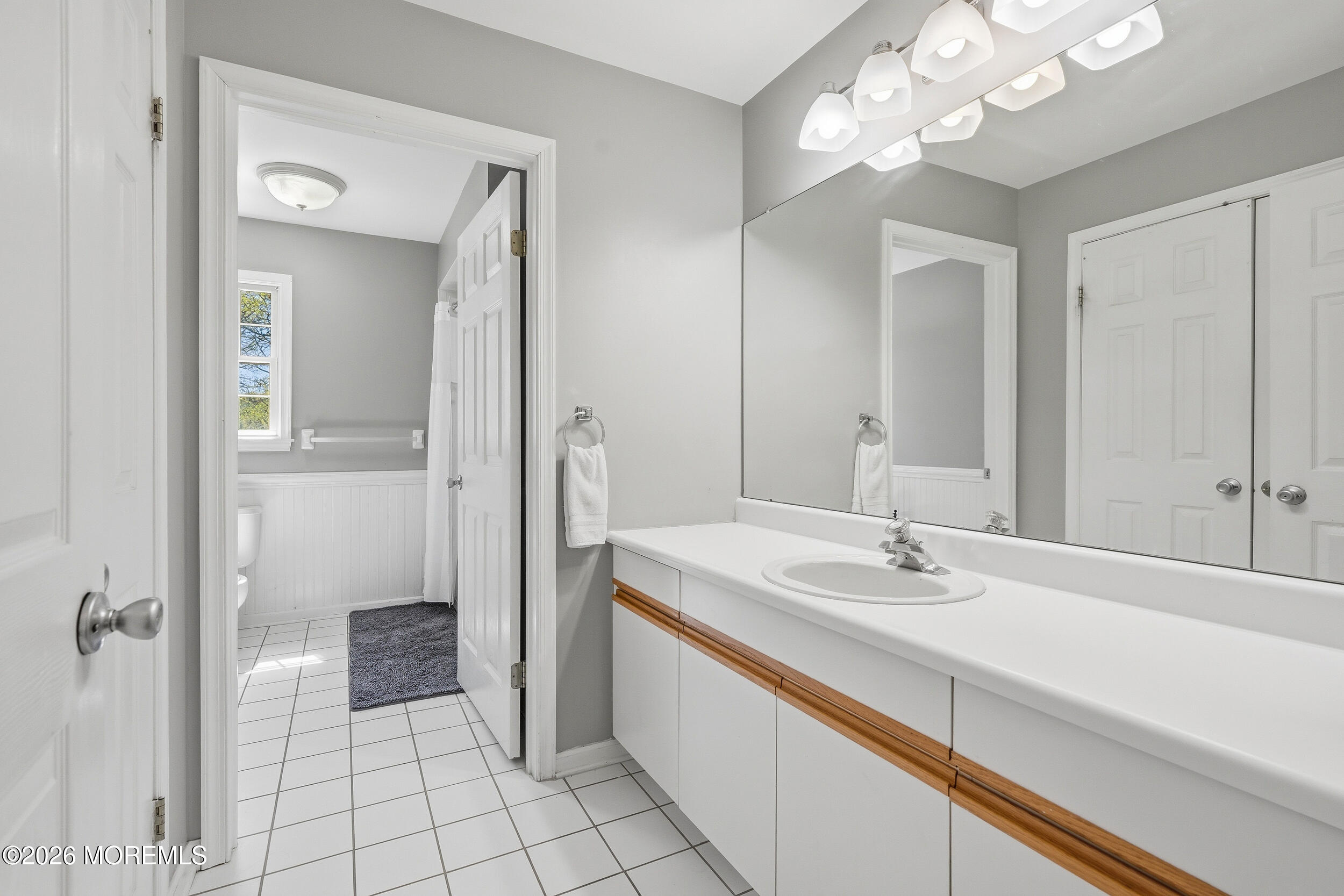 58 Georgetown Road Eatontown, NJ 07724 - Photo 14 of 18 045