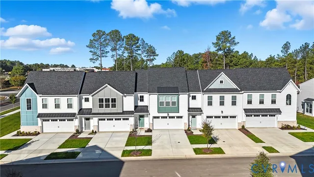 $479,950 | 6900 Sunrise Oasis Lane, Chesterfield, VA 23832