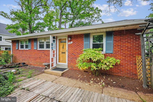 $850,000 | 1715 North Quincy Street, Arlington, VA 22207