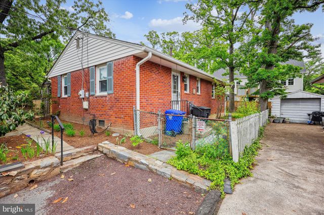 $850,000 | 1715 North Quincy Street, Arlington, VA 22207