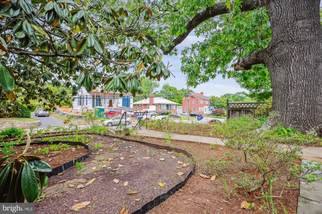 $850,000 | 1715 North Quincy Street, Arlington, VA 22207