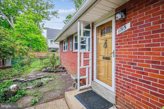 $850,000 | 1715 North Quincy Street, Arlington, VA 22207