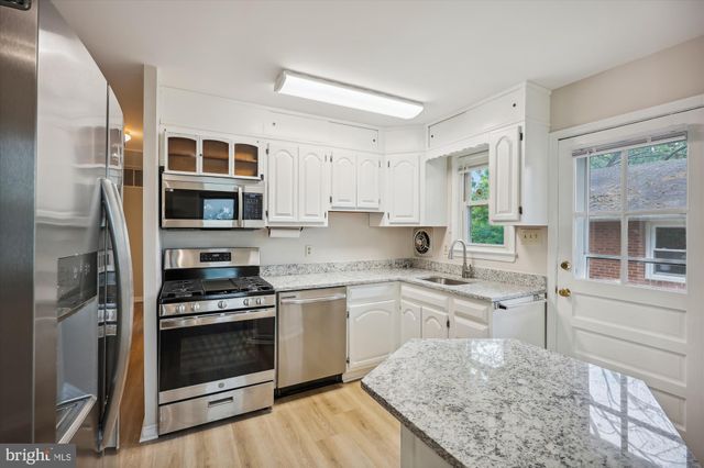 $850,000 | 1715 North Quincy Street, Arlington, VA 22207