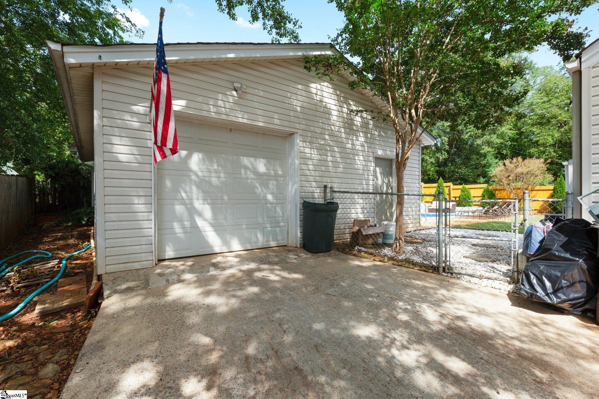 17 Callahan Avenue Greenville, SC 29617 - Photo 21 of 25