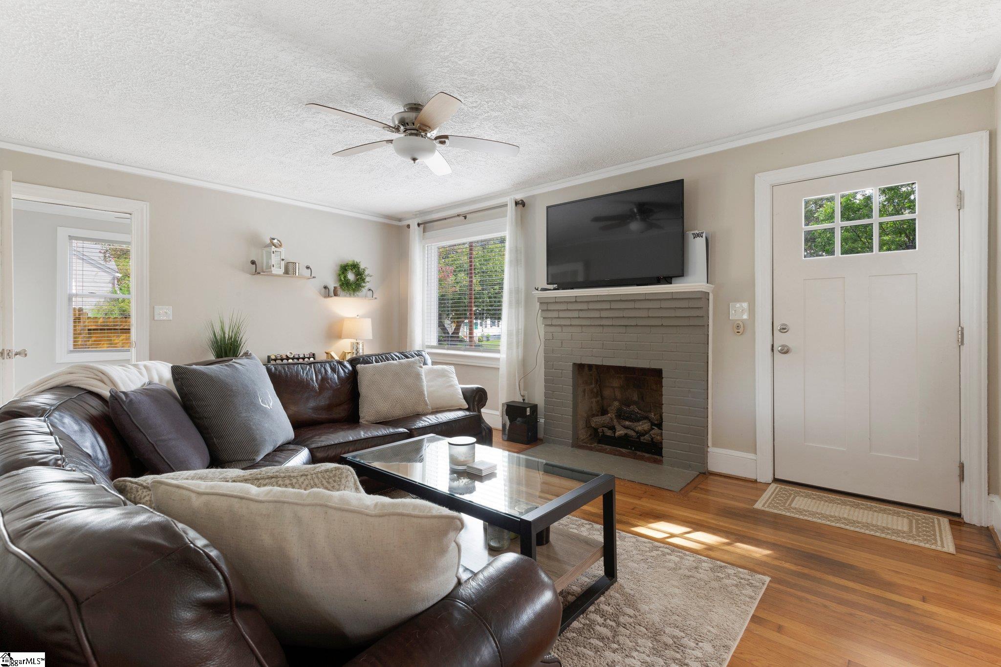 17 Callahan Avenue Greenville, SC 29617 - Photo 3 of 25