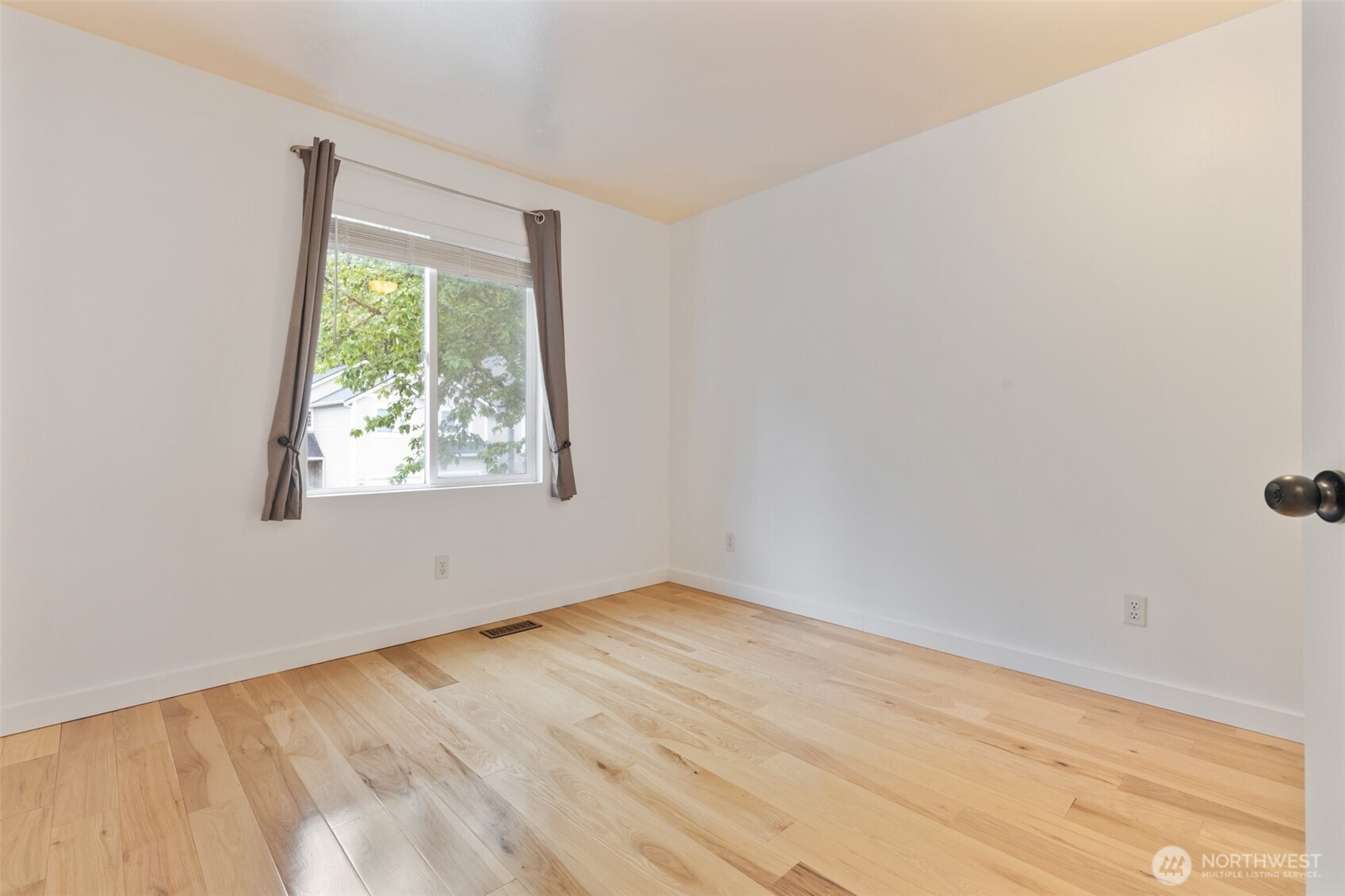 13332 Southeast 177th Court Renton, WA 98058 - Photo 19 of 28