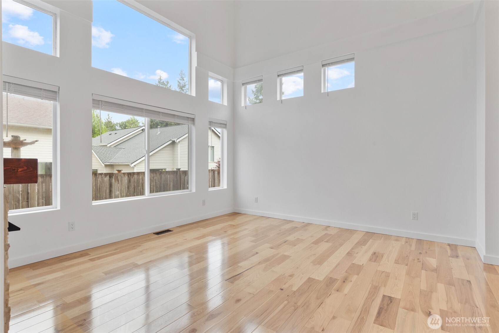 13332 Southeast 177th Court Renton, WA 98058 - Photo 5 of 28
