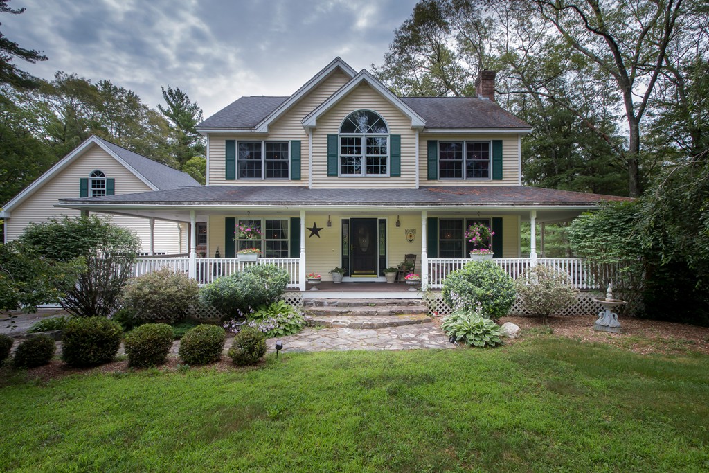 326 Cooper Road Northbridge, MA 01534 - Photo 3 of 30