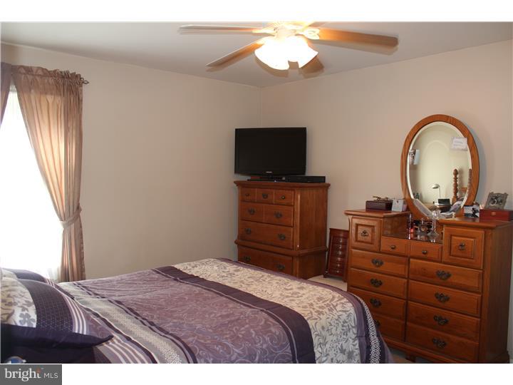 211 Twining Road Lansdale, PA 19446 - Photo 15 of 25 Bedroom - Main