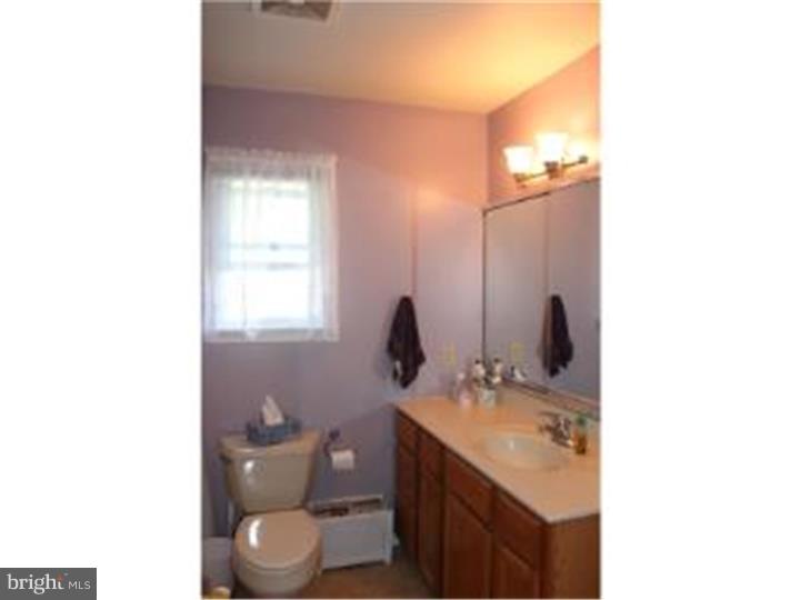 211 Twining Road Lansdale, PA 19446 - Photo 18 of 25 Gallery Image 18