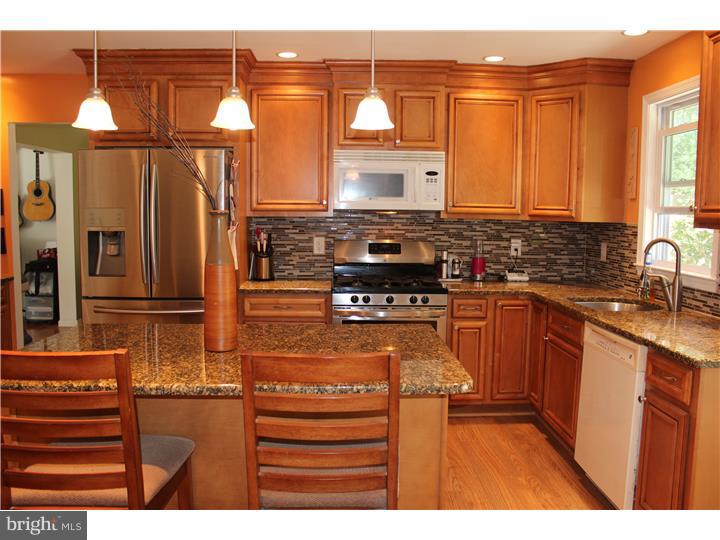 211 Twining Road Lansdale, PA 19446 - Photo 4 of 25 Gallery Image 4