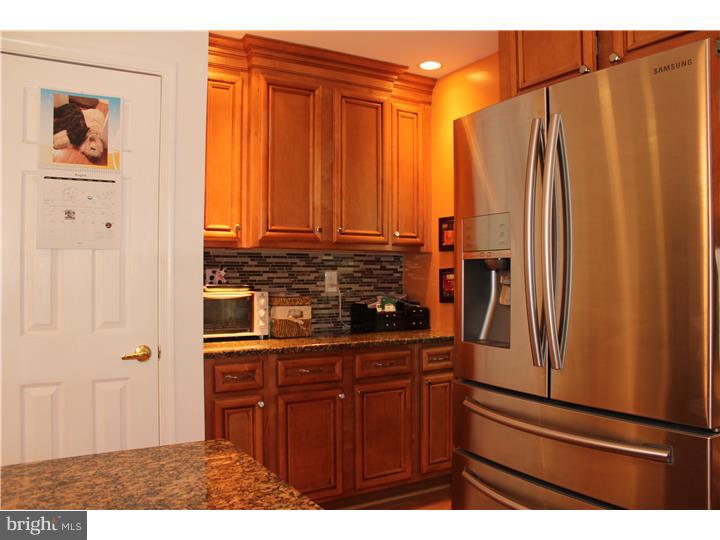 211 Twining Road Lansdale, PA 19446 - Photo 6 of 25 Gallery Image 6