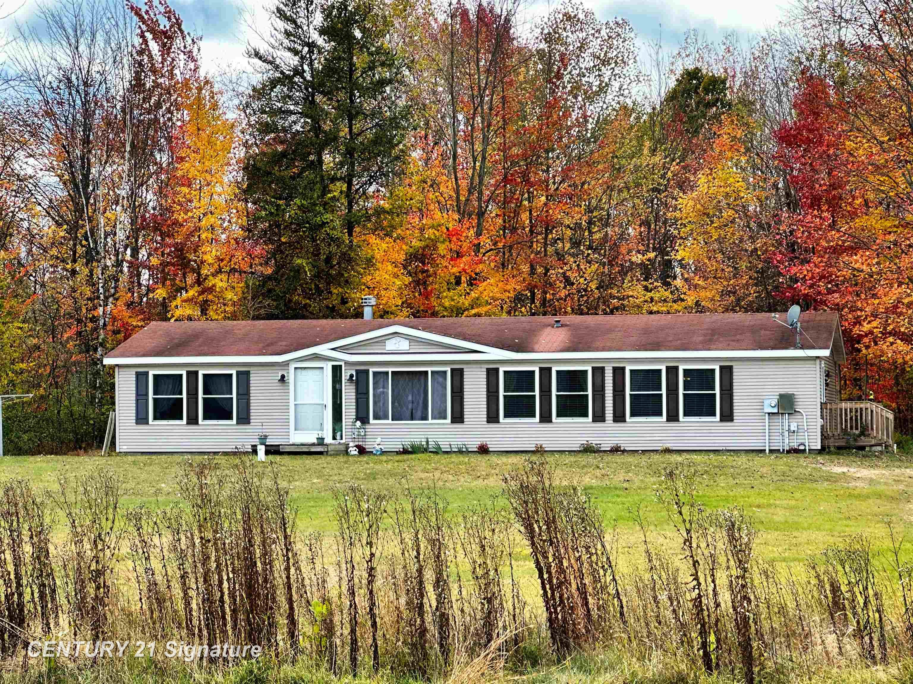 6719 North Coleman Road Coleman, MI 48618 - Photo 1 of 43 Gallery Image 1