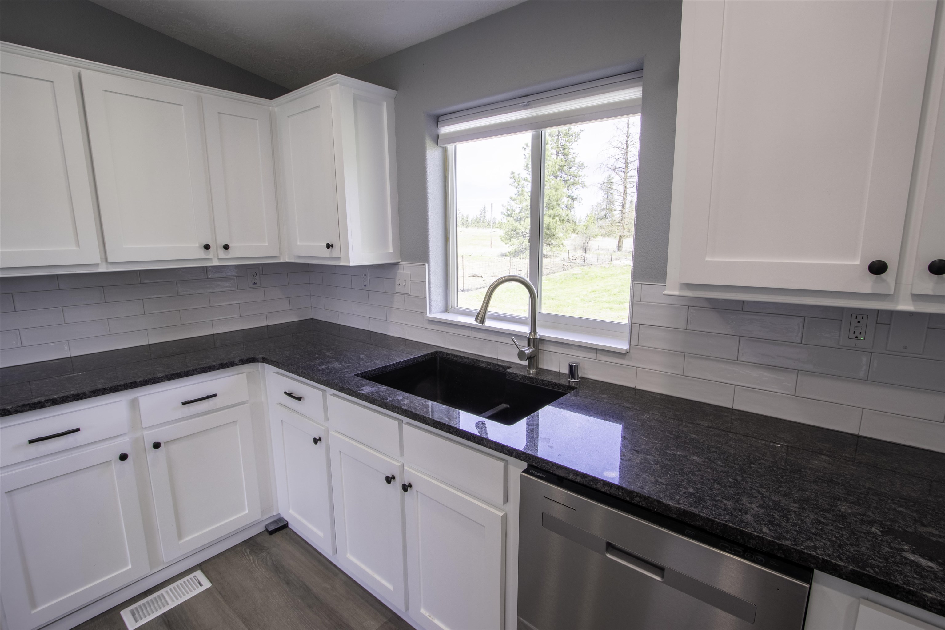 15510 South Curtis Road Cheney, WA 99004 - Photo 5 of 32
