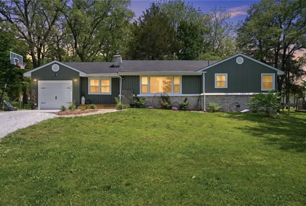 $380,000 | 1400 South Farm Road 205, Springfield, MO 65809
