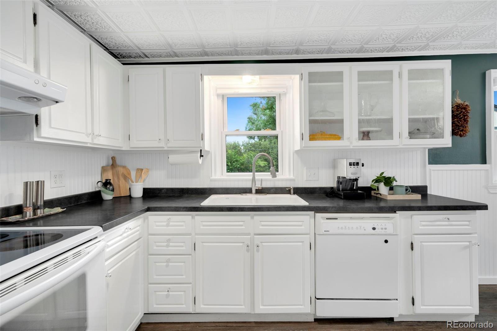 3560 High Court Wheat Ridge, CO 80033 - Photo 9 of 40 Gallery Image 9