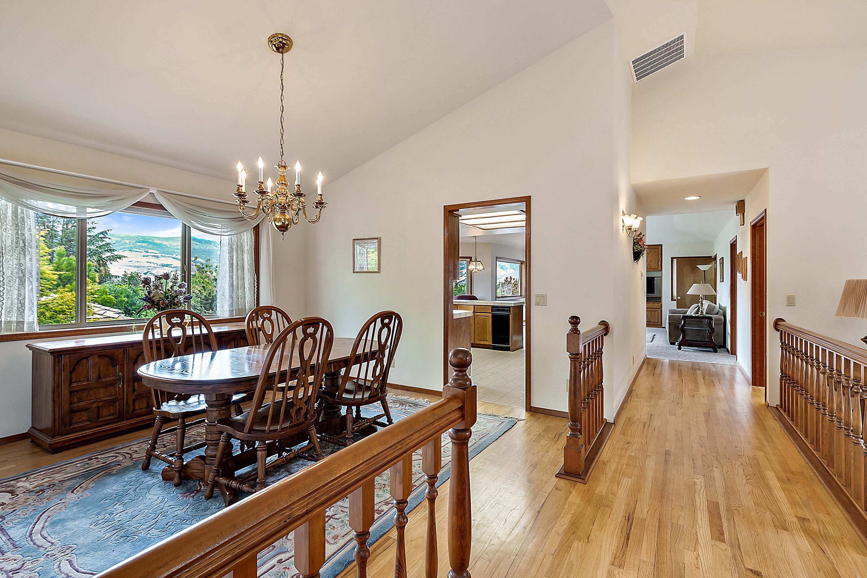 1805 Peachey Road Ashland, OR 97520 - Photo 12 of 41 18_PR_18