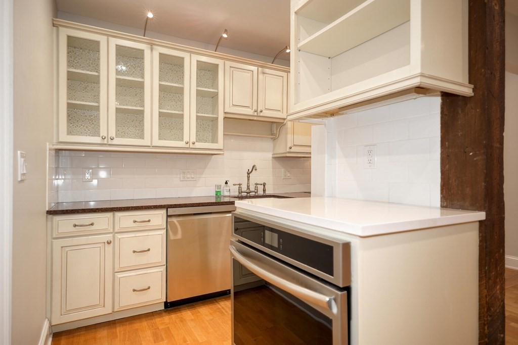 1000 Centre Street, Unit 2 Boston, MA 02130 - Photo 8 of 41