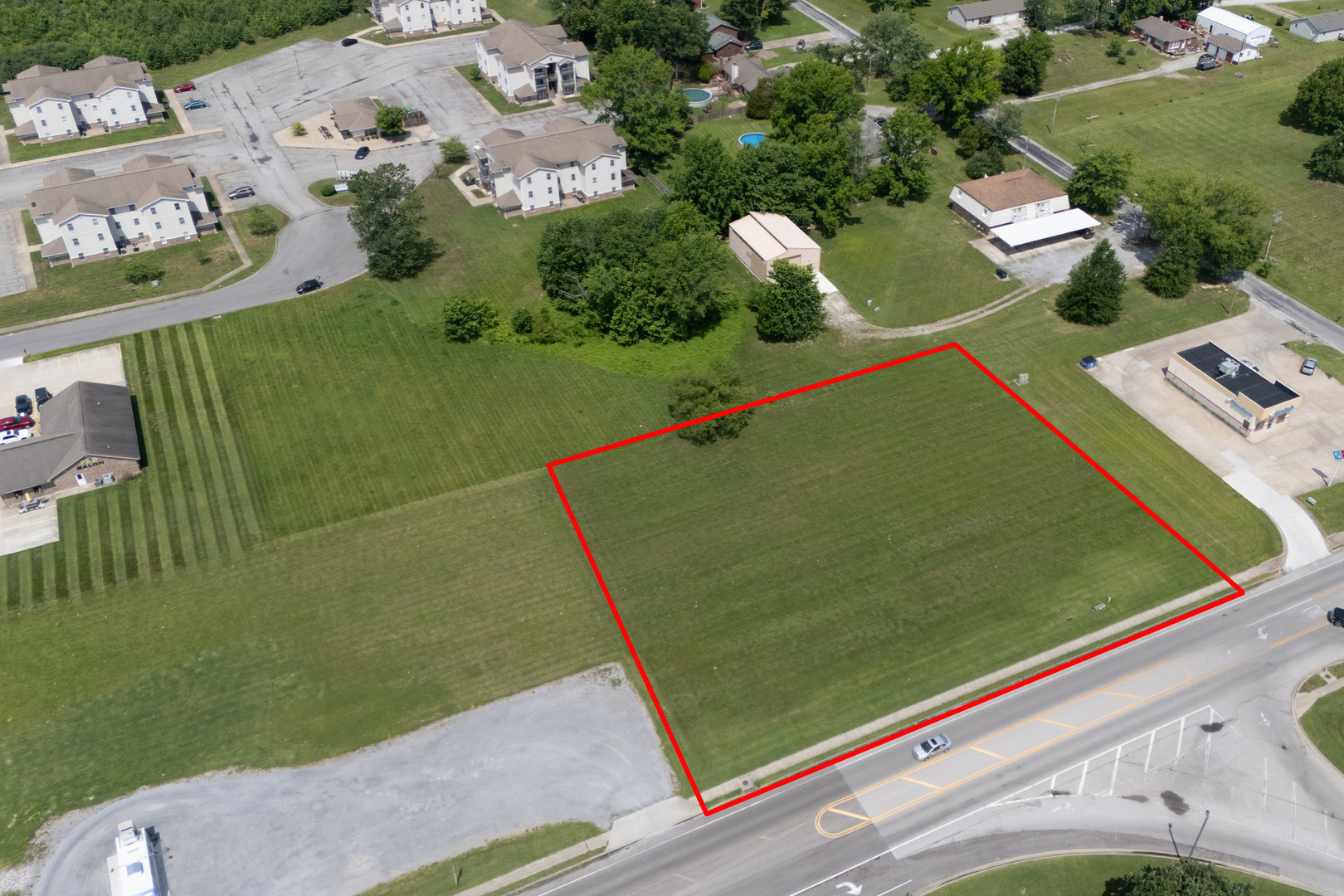 703 South Greenbriar Road Carterville, IL 62918 - Photo 2 of 4
