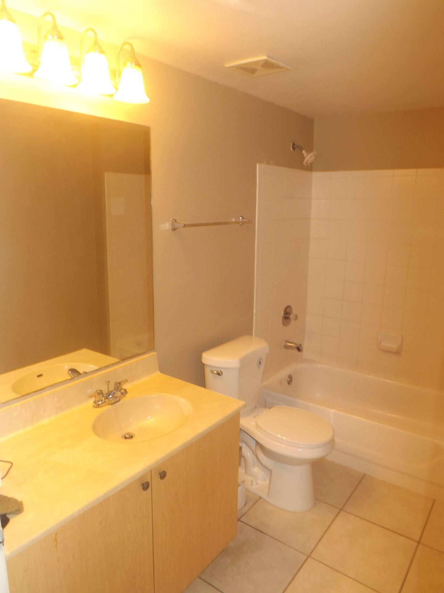 5016 Lantana Road, Unit 1103 Lake Worth, FL 33463 - Photo 9 of 14 Bathroom