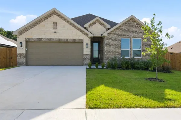 $1,995 | 136 Rosemary Drive, Azle, TX 76020