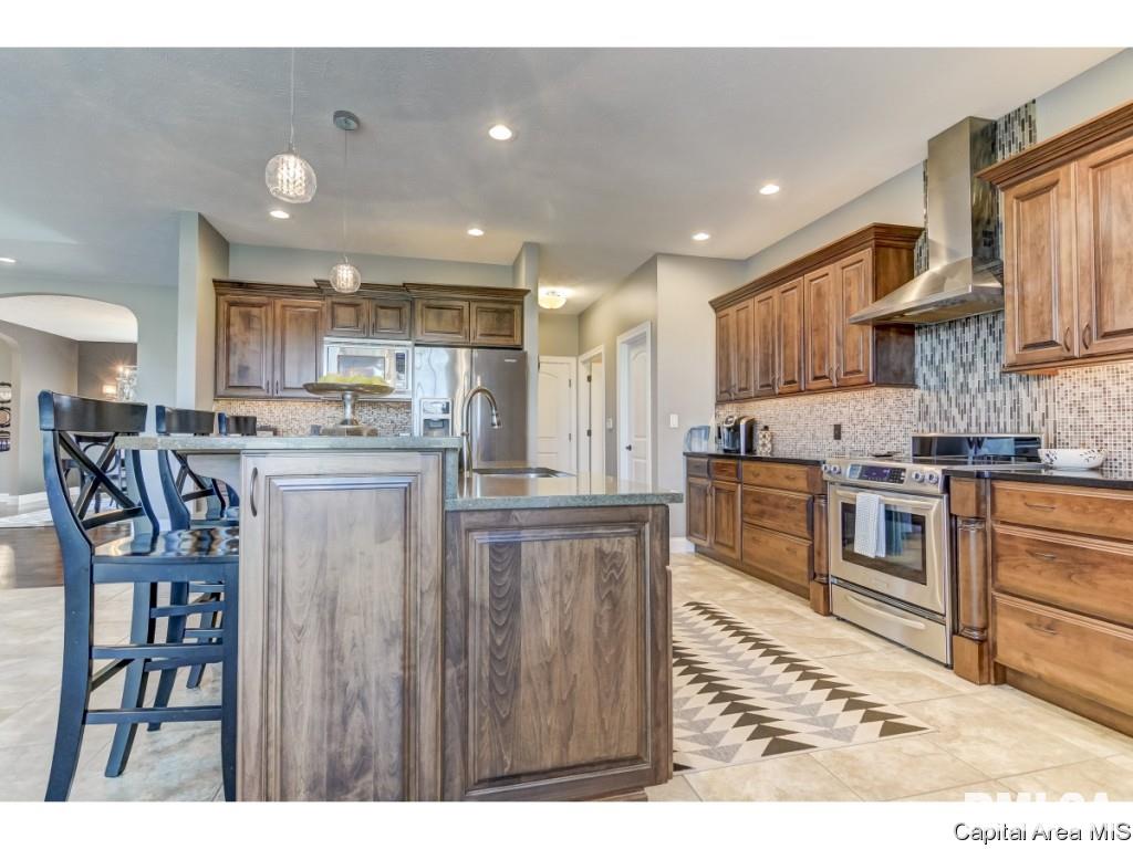 321 Grindstone Road Chatham, IL 62629 - Photo 6 of 36 Gallery Image 6