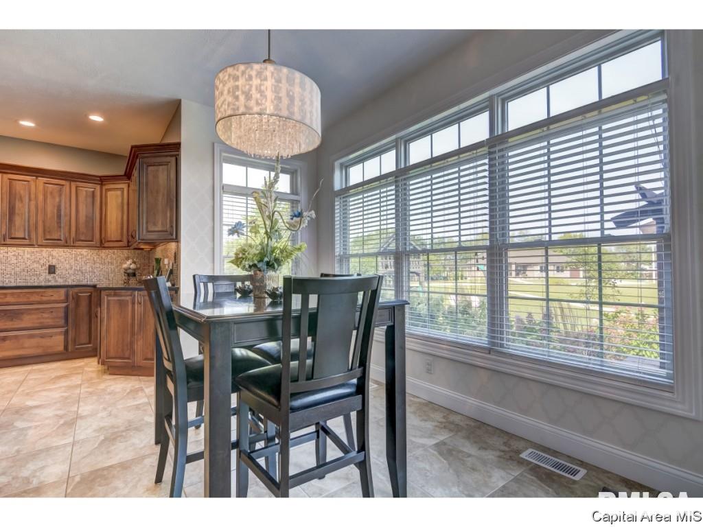 321 Grindstone Road Chatham, IL 62629 - Photo 9 of 36 Gallery Image 9