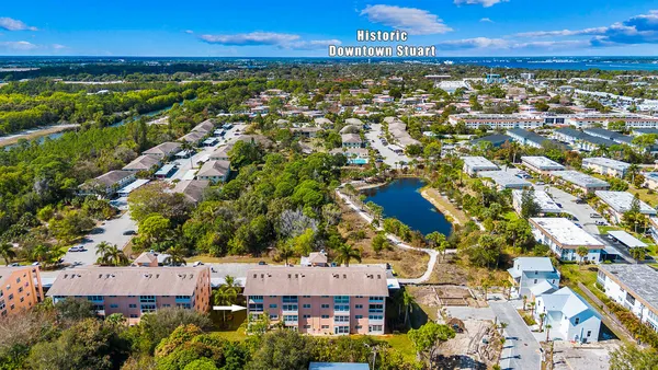 $215,000 | 2950 Southeast Ocean Boulevard, Unit 109304, Stuart, FL 34996