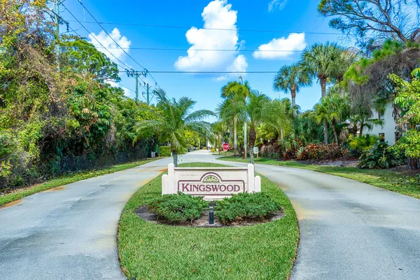 $215,000 | 2950 Southeast Ocean Boulevard, Unit 109304, Stuart, FL 34996