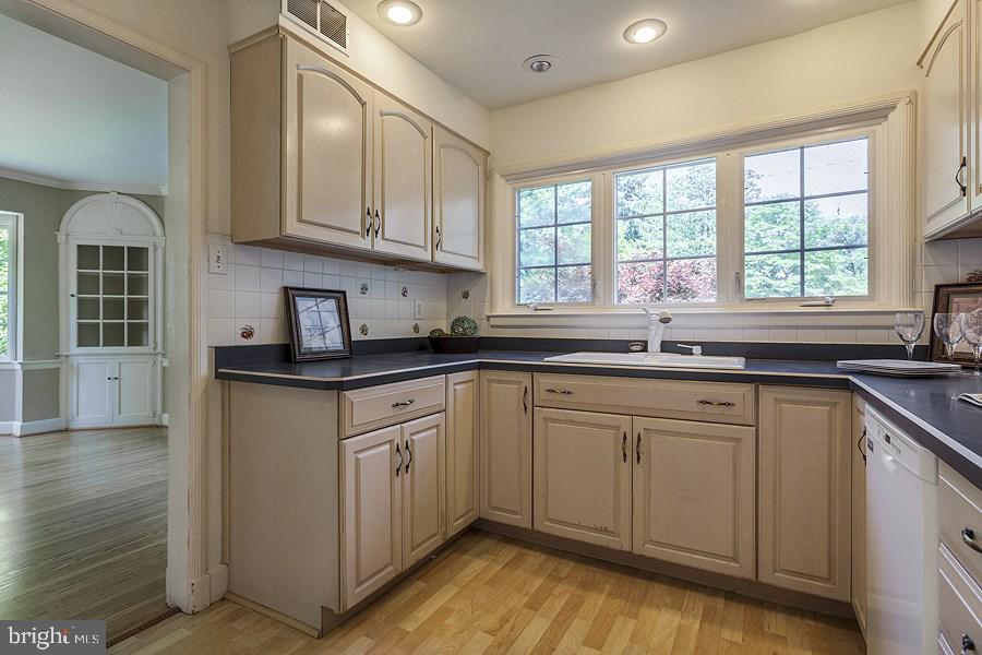 2901 Rathton Road Camp Hill, PA 17011 - Photo 11 of 24 Gallery Image 11