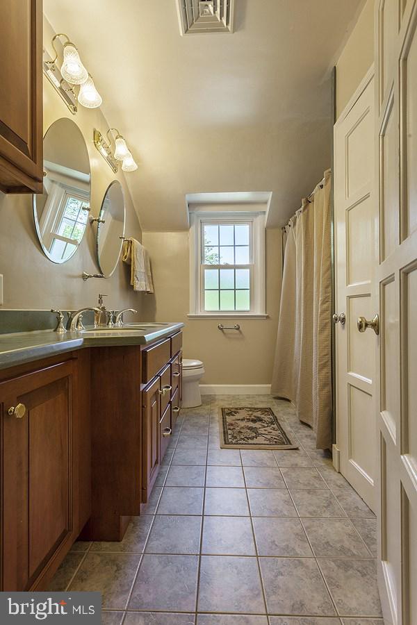2901 Rathton Road Camp Hill, PA 17011 - Photo 17 of 24 Gallery Image 17