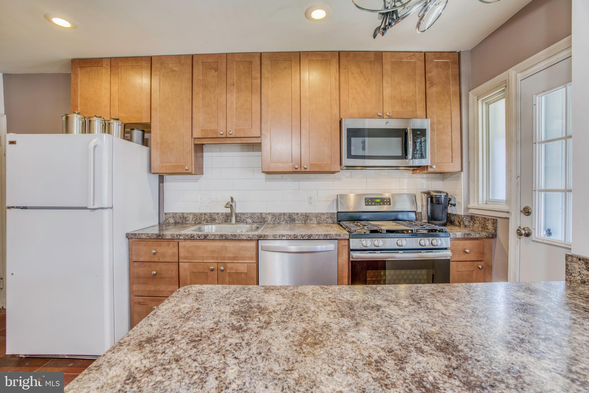 8336 Edgedale Road Baltimore, MD 21234 - Photo 12 of 29